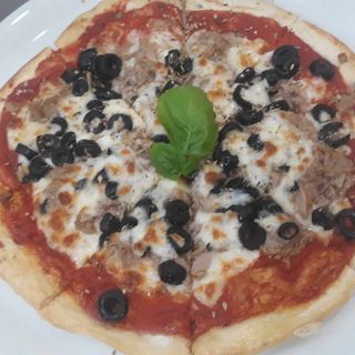 Pizza Tuna