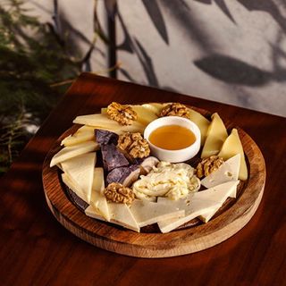 ქართული ყველის დაფა