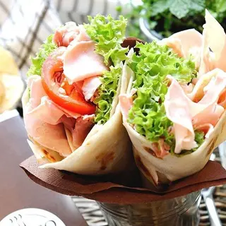 PIADINA HUMMUS