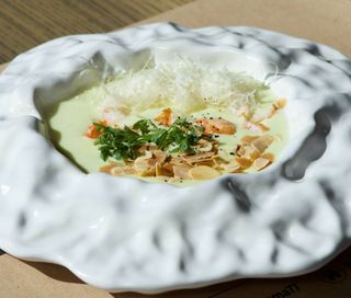 Крем суп з цукіні з тигровою креветкою та пармезаном