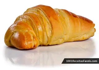Croissant brioche com manteiga