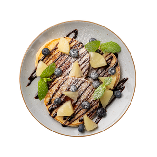 Pancakes z owocami i sosem czekoladowym 180 g