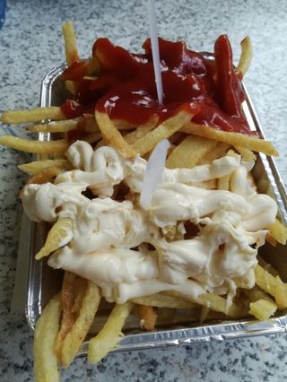 Patatine fritte grandi