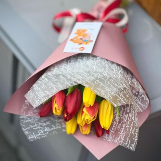 Букет из 13 тюльпанов микс