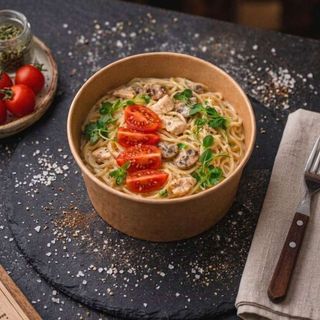 Спагетті з скуркою та грибами