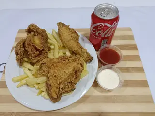 Menú Pollo Frito Individual + Patatas + Bebida