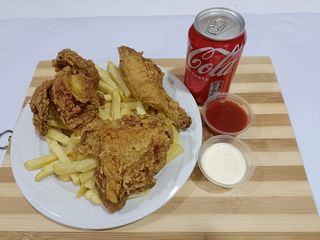 Menú Pollo Frito Individual + Patatas + Bebida