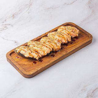 Запеченные мидии в полустворке