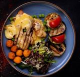 Курица запеченная под сыром (420 гр.)