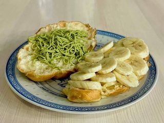 КРУАСАН З БАНАНОМ ТА ПАСТОЮ МОНБЛАН (190g)