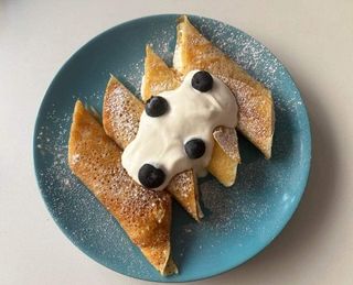 Naleśniki z serem i rodzynkami 