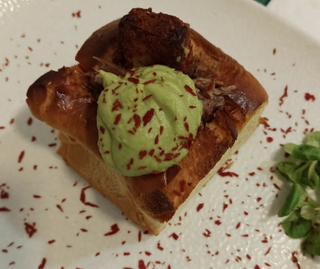 Torrezno Con Guacamole