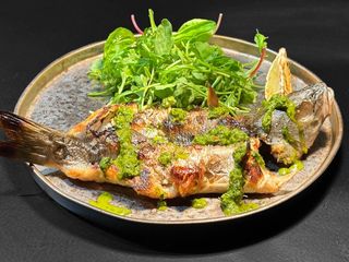 Сібас на грилі з соусом чімічурі (345г)