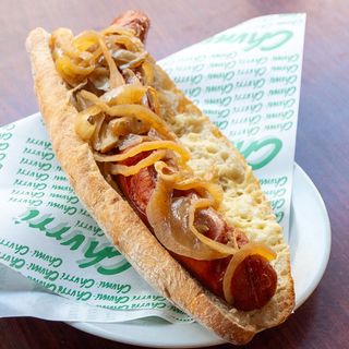 Frankfurt Maxi con queso y cebolla