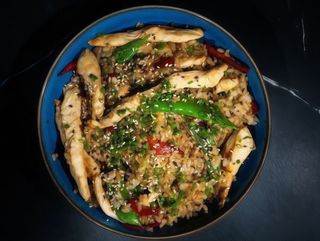 WOK Z KURCZAKIEM