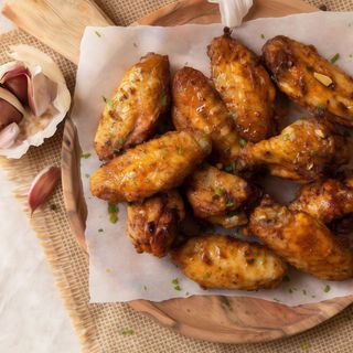 Alitas de pollo adobadas 10 und.