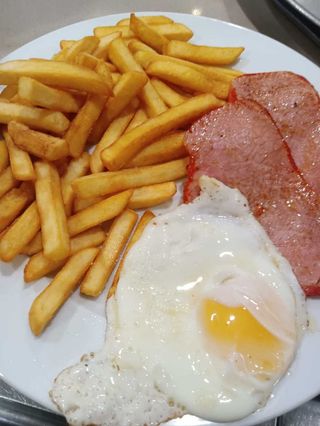 Plato Combinado de Fiambre de Lomo +2 huevos + patatas