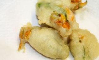 Fiore di zucca pastellato