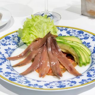 Anchoa Del Cantábrico Sobre tomate de temporada