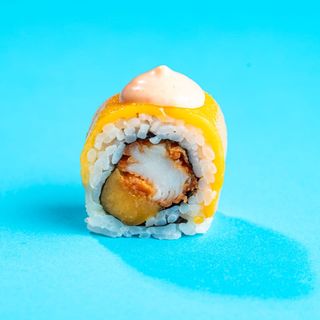 URAMAKI DE POLLASTRE I MANGO