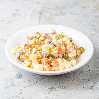 Салат "Оливье с колбасой" (150 г)