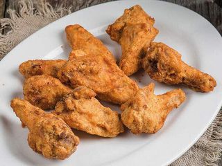 Куриные крылышки во фритюре