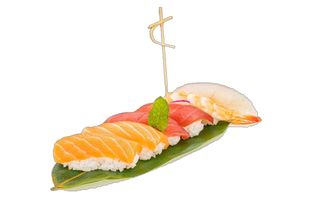 102.Sushi misto - 6 pezzi
