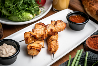 Pileći ražnjići sa povrćem