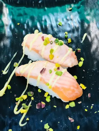 52 Nigiri salmone smoked - 2 pezzi