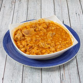 Callos Con Garbanzos