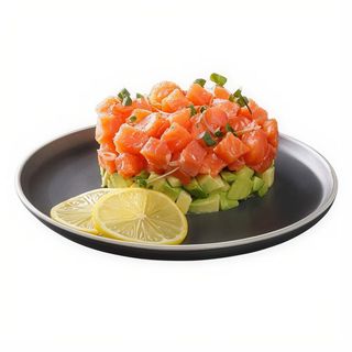 Tarta de salmón, picante y aguacate