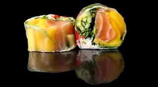 SPRING ROLLS SAKE (6 szt)