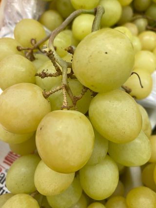 Uva blanca sin pepita 1 kg