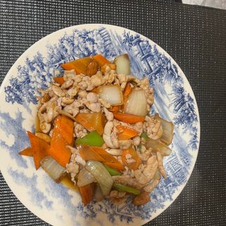 Pollo con almendras 