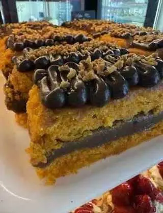 Fatia de Cenoura c/ Brigadeiro Tradicional