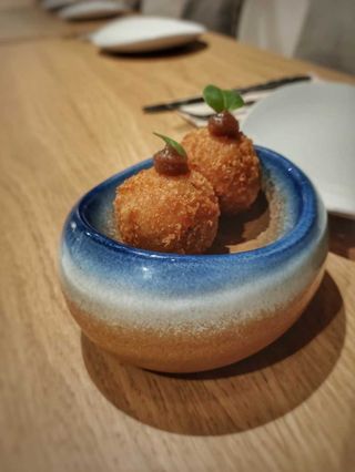 Croquetas de pies de cerdo con trufa