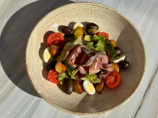 Нісуаз з грильованим тунцем (280g)
