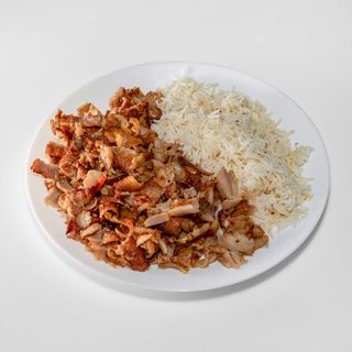 Piatto riso con kebab