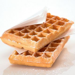 Waffle de Fruta da Época e Mel