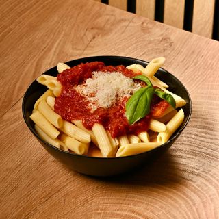 Penne salsa Arrabiata (picante)