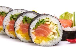 Futomaki Łosoś z Porem na Ostro