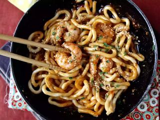 Yakiudon de gambas