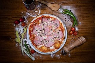PIzza Prosciutto & Funghi