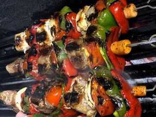 Brocheta de pollo (3 uds.) + lata
