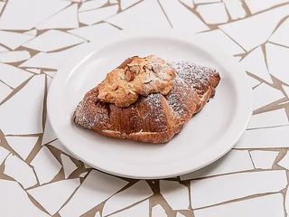 Мигдальний круасан