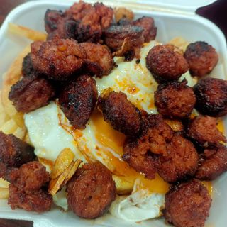 Huevos Rotos Con Chorizo