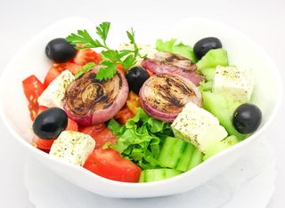 Салата Хориатики (500г)