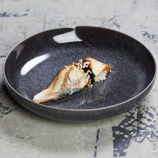 суши "угорь" (1 шт.)