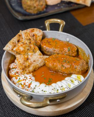 Soutzoukákia «trilogía de carne»