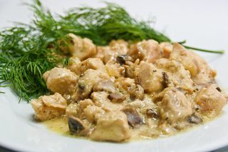 Курица с грибами (350г)